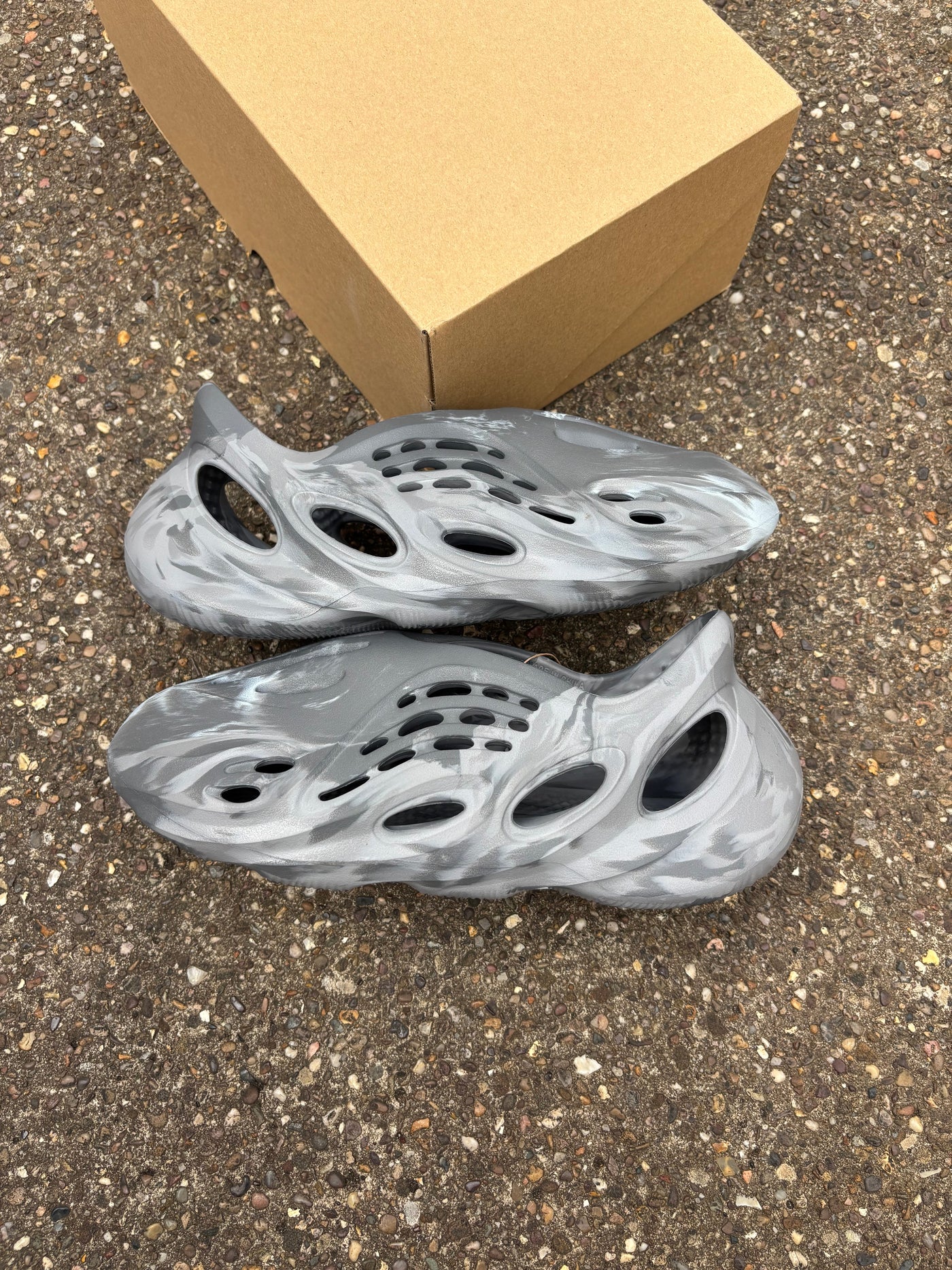 Yeezy Foam Runner MX Granite