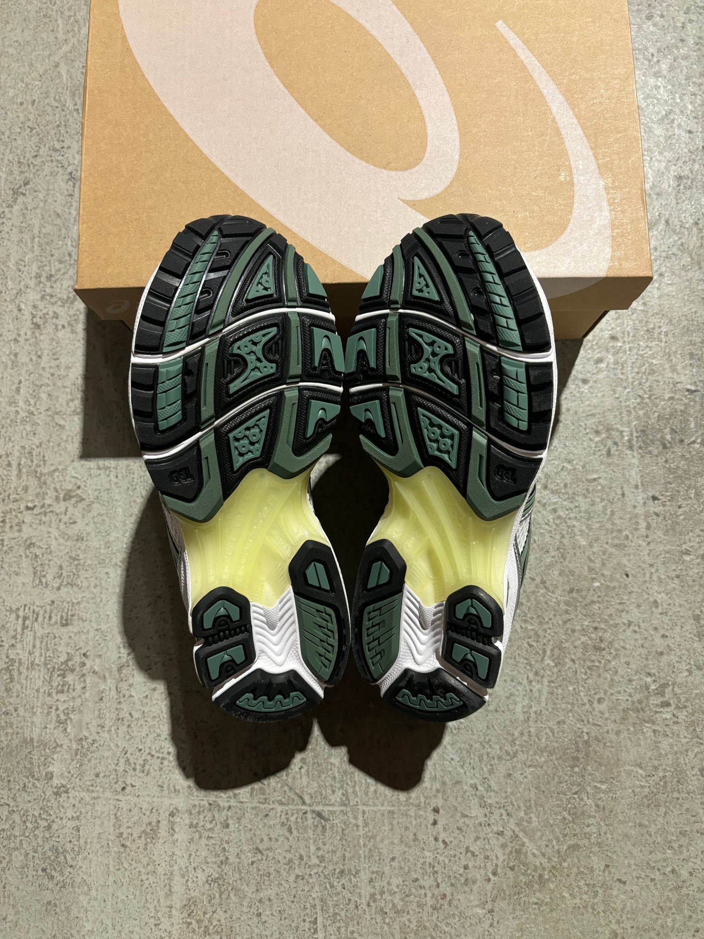 Asics Gel Kayano 14 White/Slate Grey