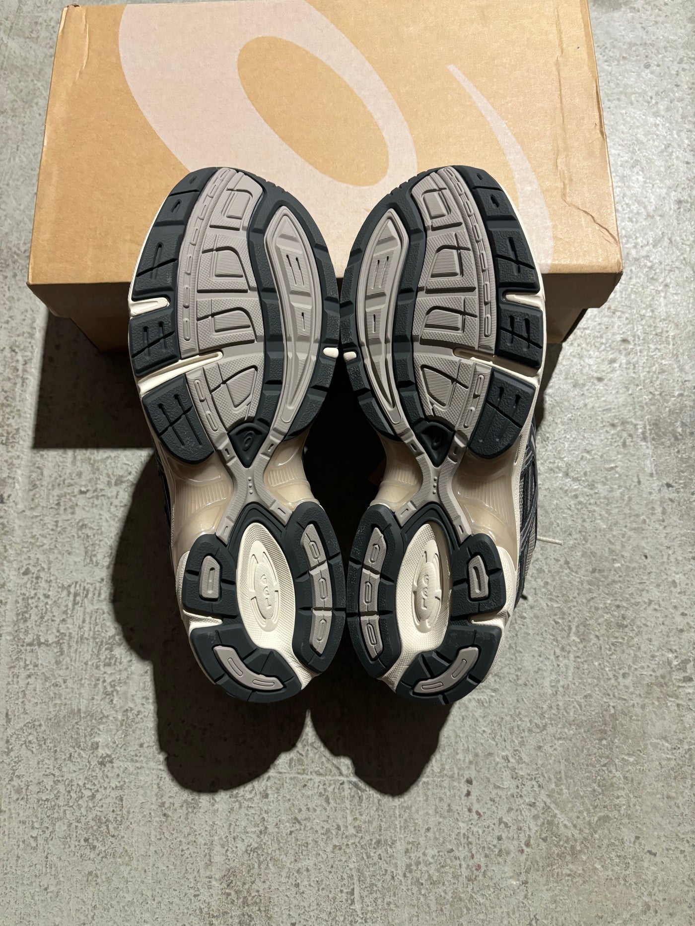 ASICS Gel-1130 Moonrock/Obsidian Grey